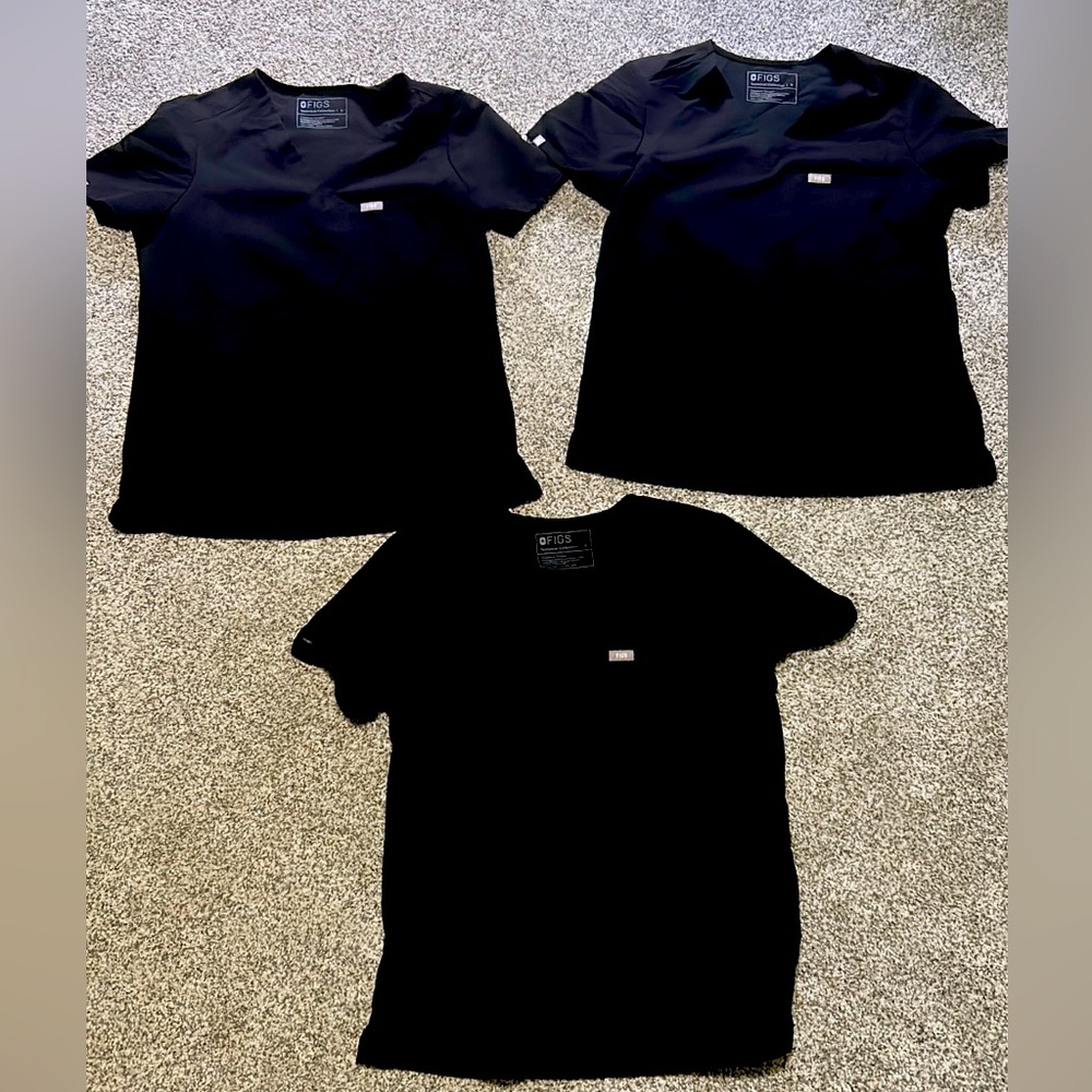 Figs scrub tops - size small